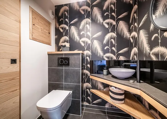 Lupin - By Emerald דירה מגב