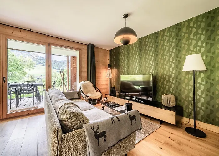 Lupin - By Emerald Megève